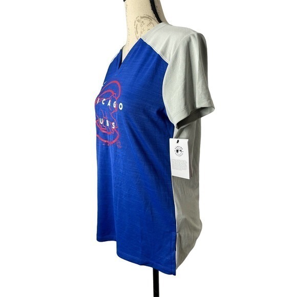 NWT MLB Chicago‎ Cubs Nike Dri-FIT Stack Logo T-shirt Women's Small Blue/Tan - Picture 3 of 6